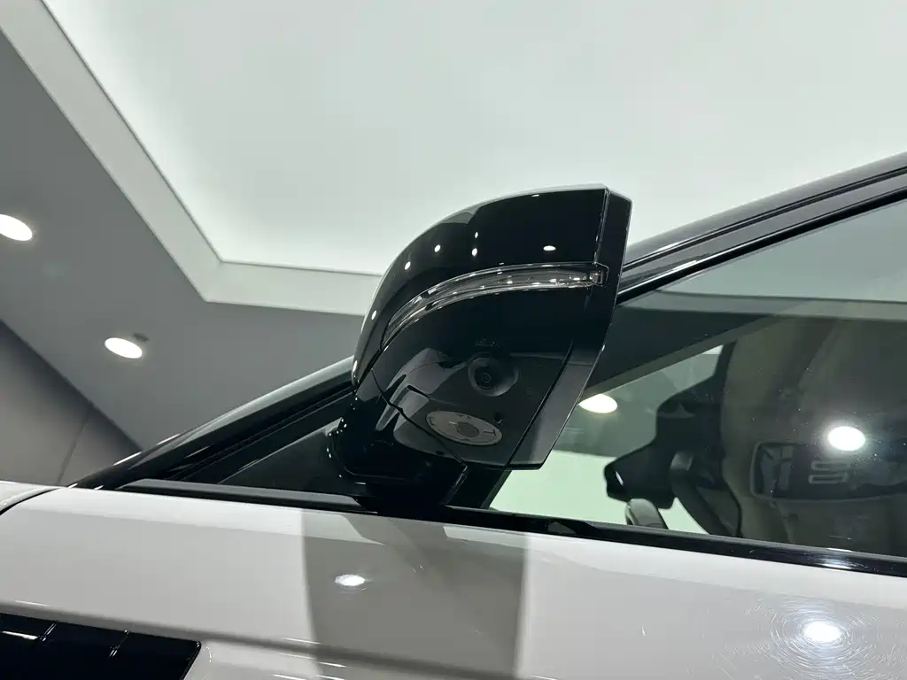 Land Rover Range Rover — миниатюра 9