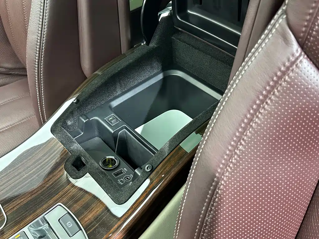 Land Rover Range Rover — миниатюра 17