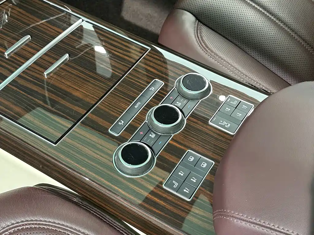 Land Rover Range Rover — миниатюра 26