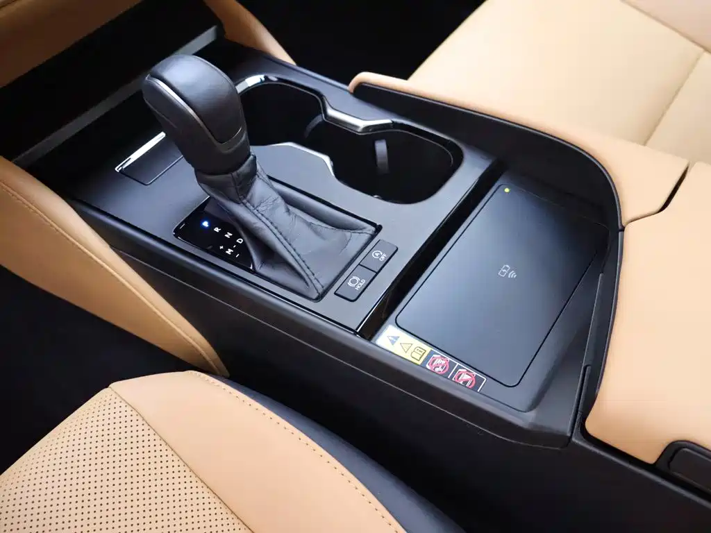 Lexus ES — миниатюра 12