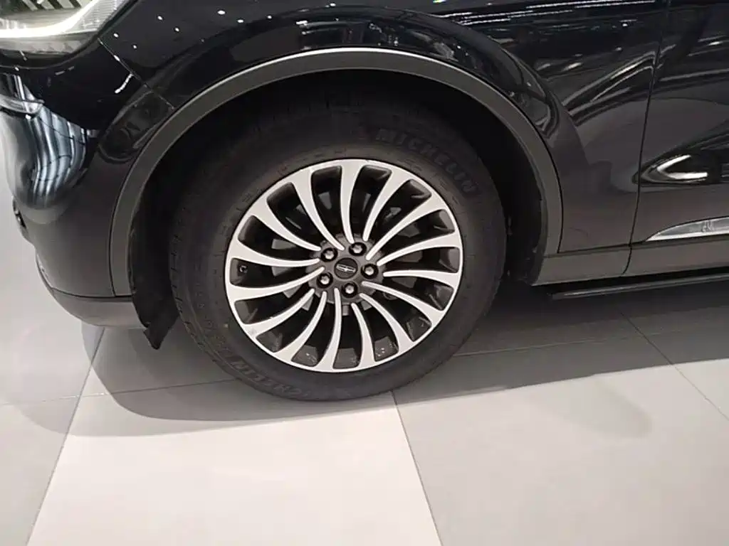 Lincoln Aviator — миниатюра 23