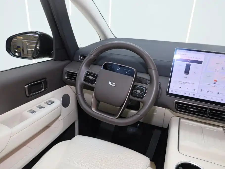Li Auto Li MEGA — миниатюра 28