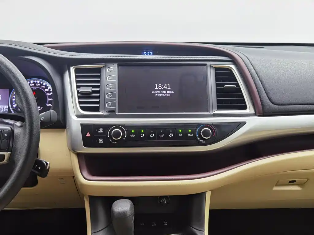 Toyota Highlander — миниатюра 12