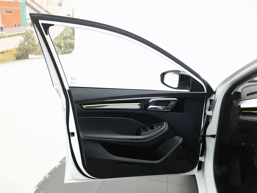 Roewe i5 2021 1.5L MT