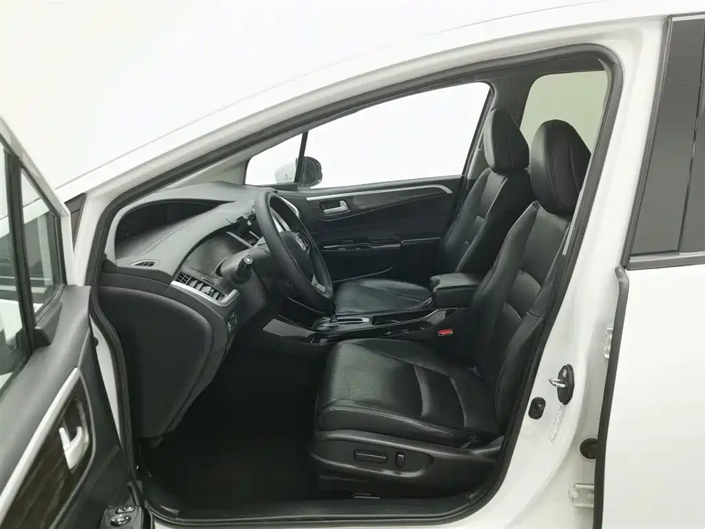 Honda Jade 2017 210TURBO CVT Luxury 5 мест