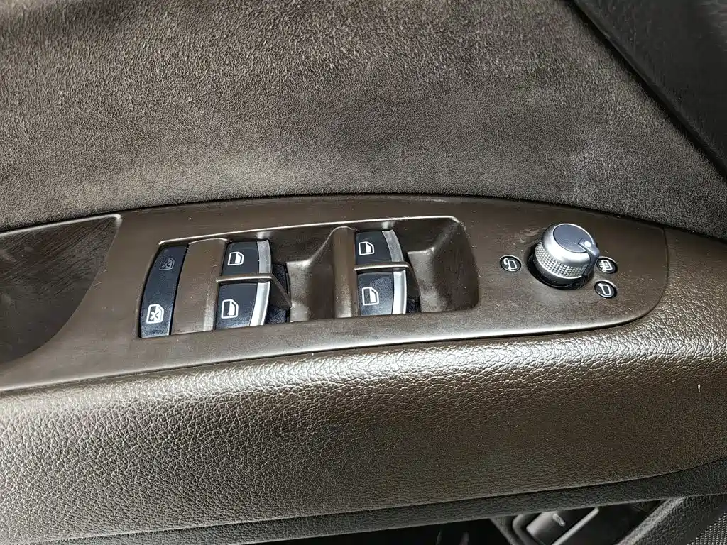 Audi Q7 — миниатюра 9