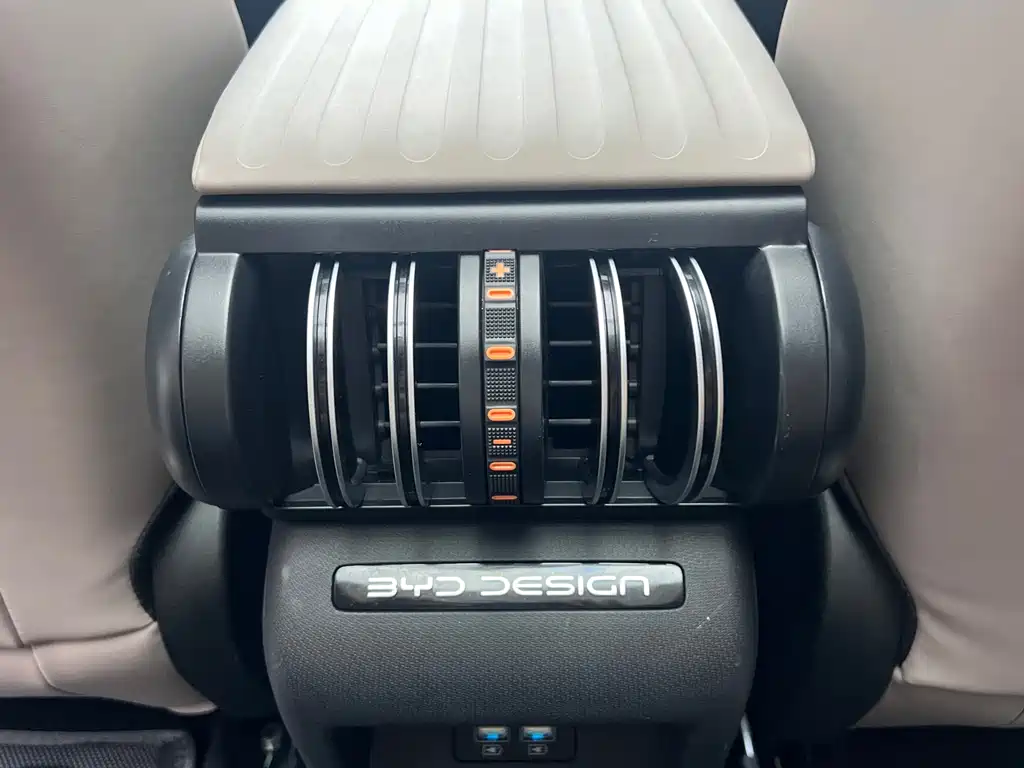 BYD Yuan Plus — миниатюра 17