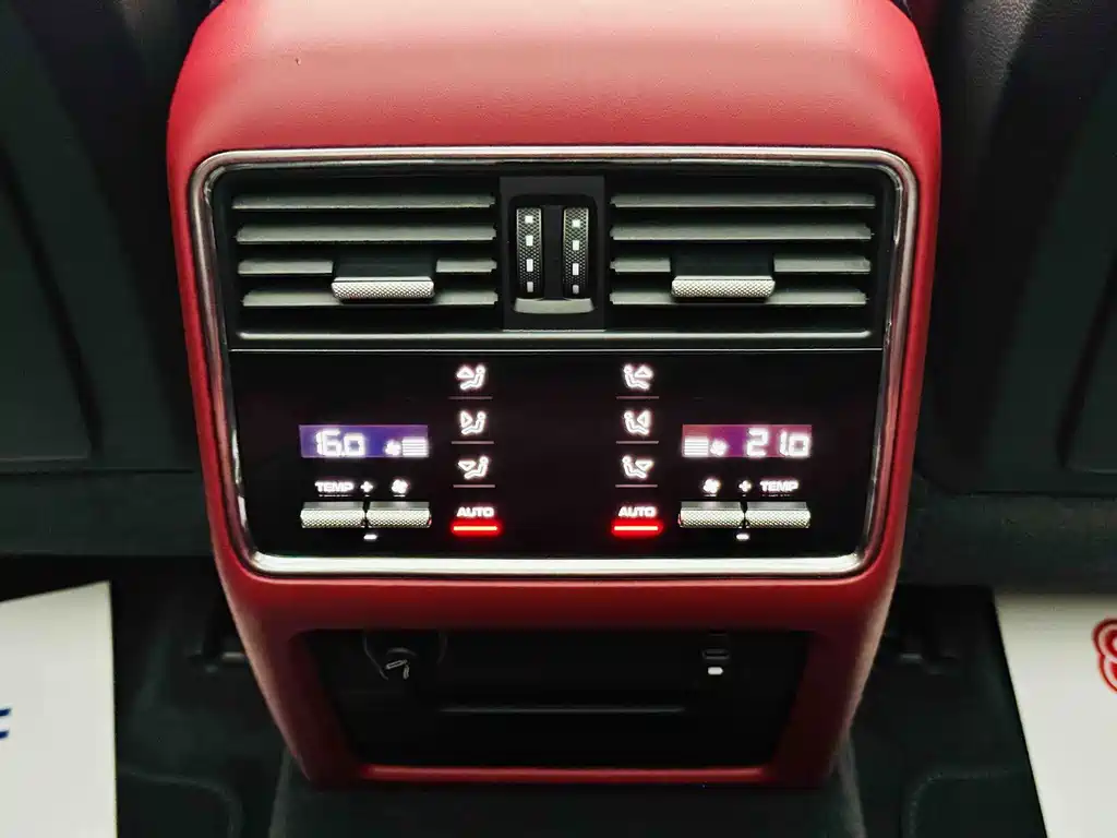 Porsche Cayenne — миниатюра 14