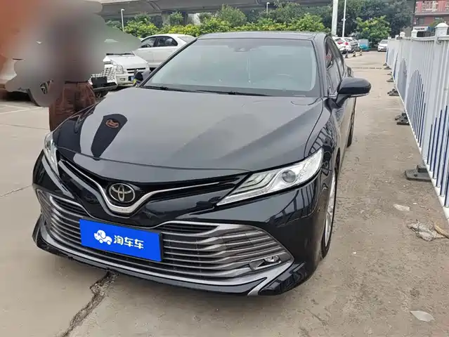 TOYOTA CAMRY 2018