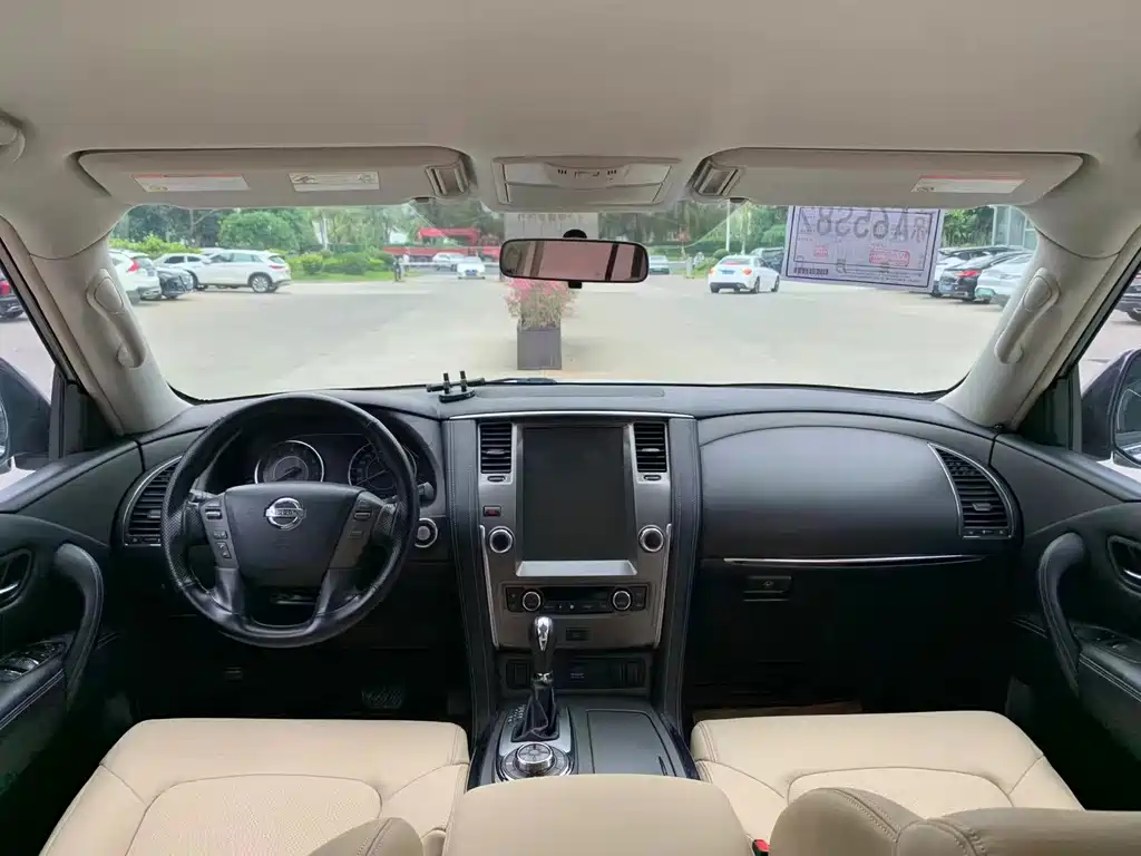 Nissan Patrol — миниатюра 7