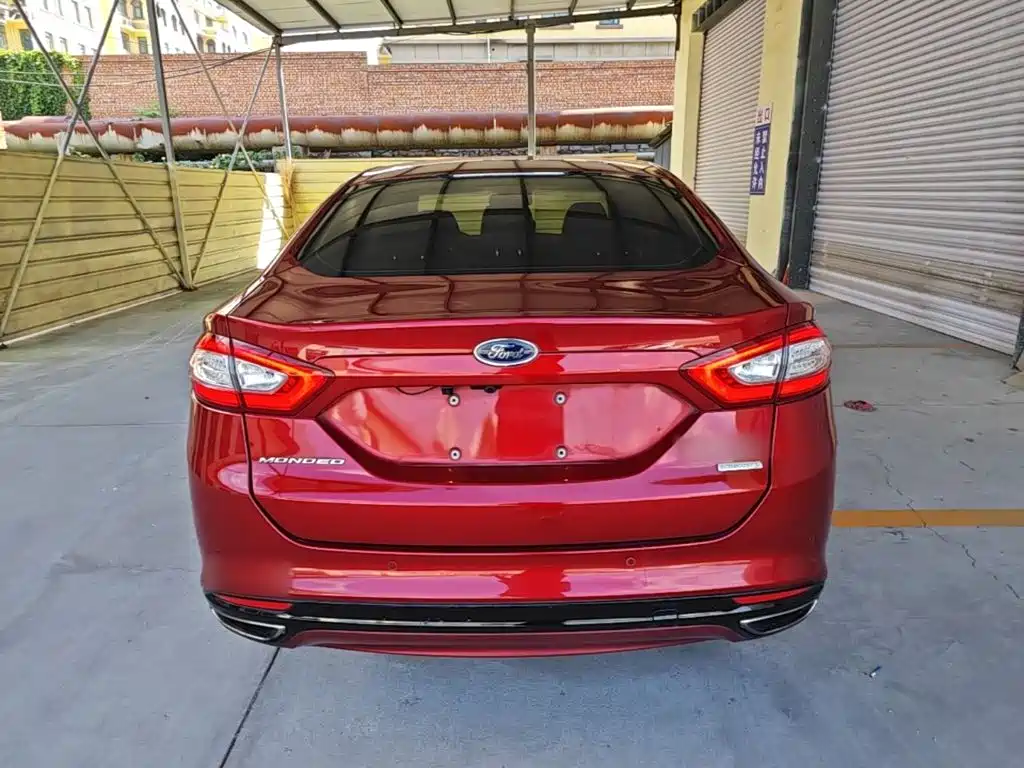 Ford Mondeo — миниатюра 6