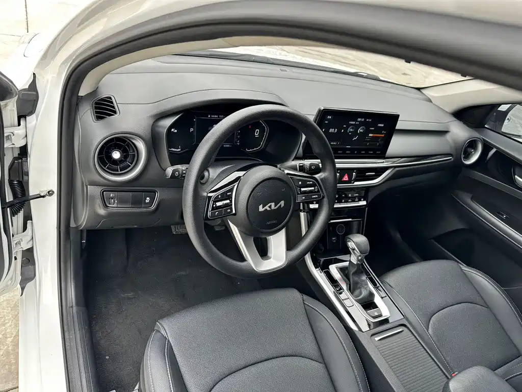 Kia K3 — миниатюра 10