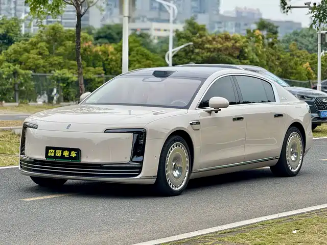 AITO ZUNJIE S800 2025