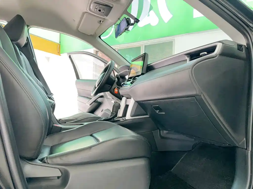 Toyota Frontlander — миниатюра 10