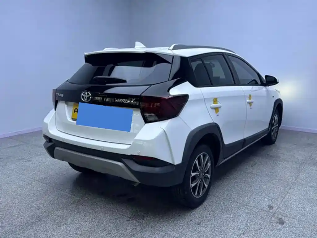 Toyota Yaris L — миниатюра 6