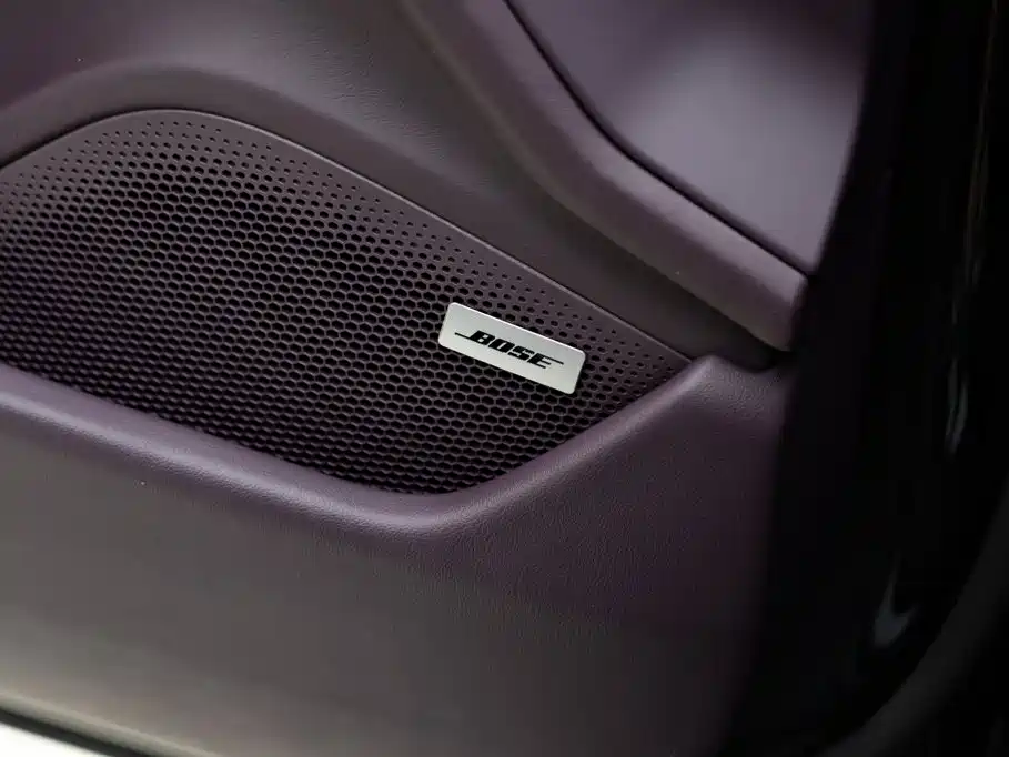 Porsche Taycan — миниатюра 18