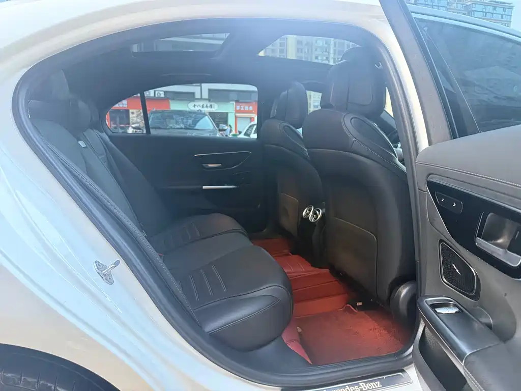 Mercedes-Benz C-Class — миниатюра 9