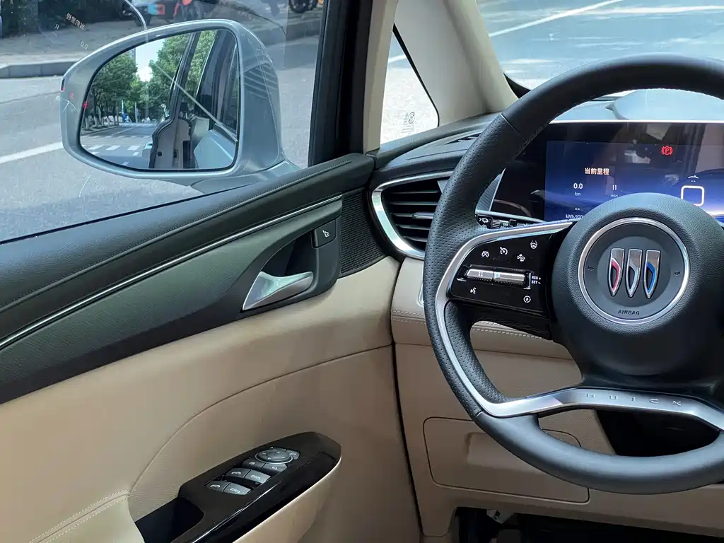 Buick GL8 Hybrid — миниатюра 20