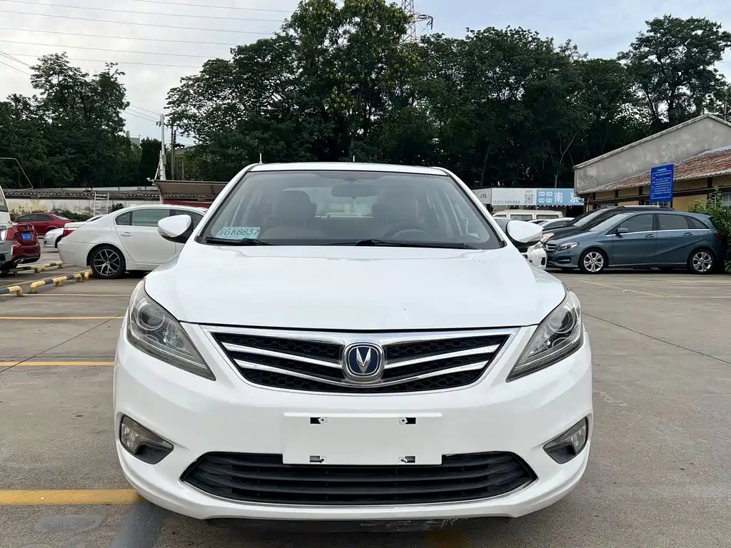 Changan Eado — миниатюра 2