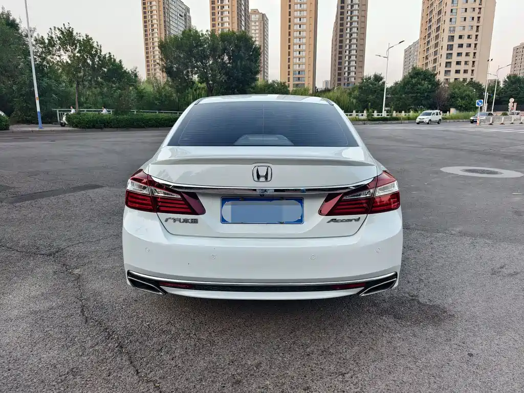 Honda Accord — миниатюра 5