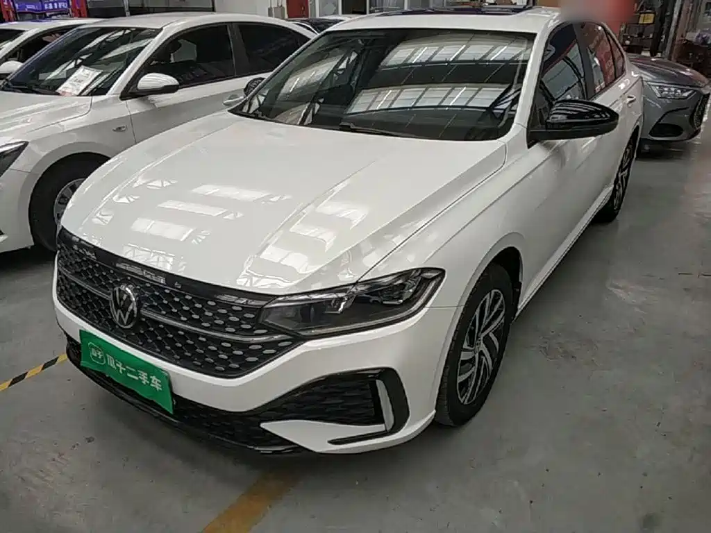 Volkswagen Lavida — миниатюра 2