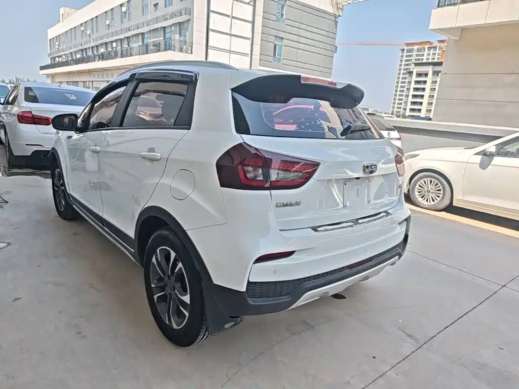 Geely Vision X3 — миниатюра 5