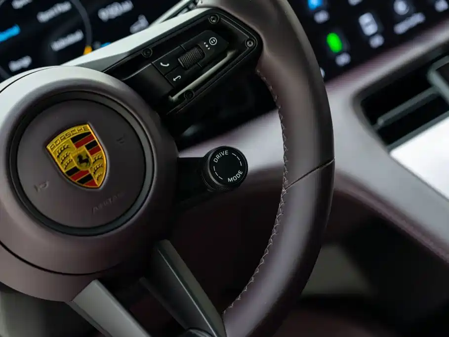 Porsche Taycan — миниатюра 20