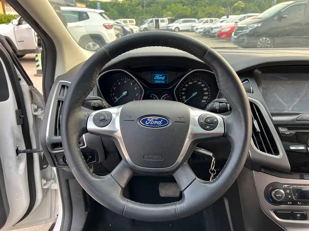 Ford Focus — миниатюра 7