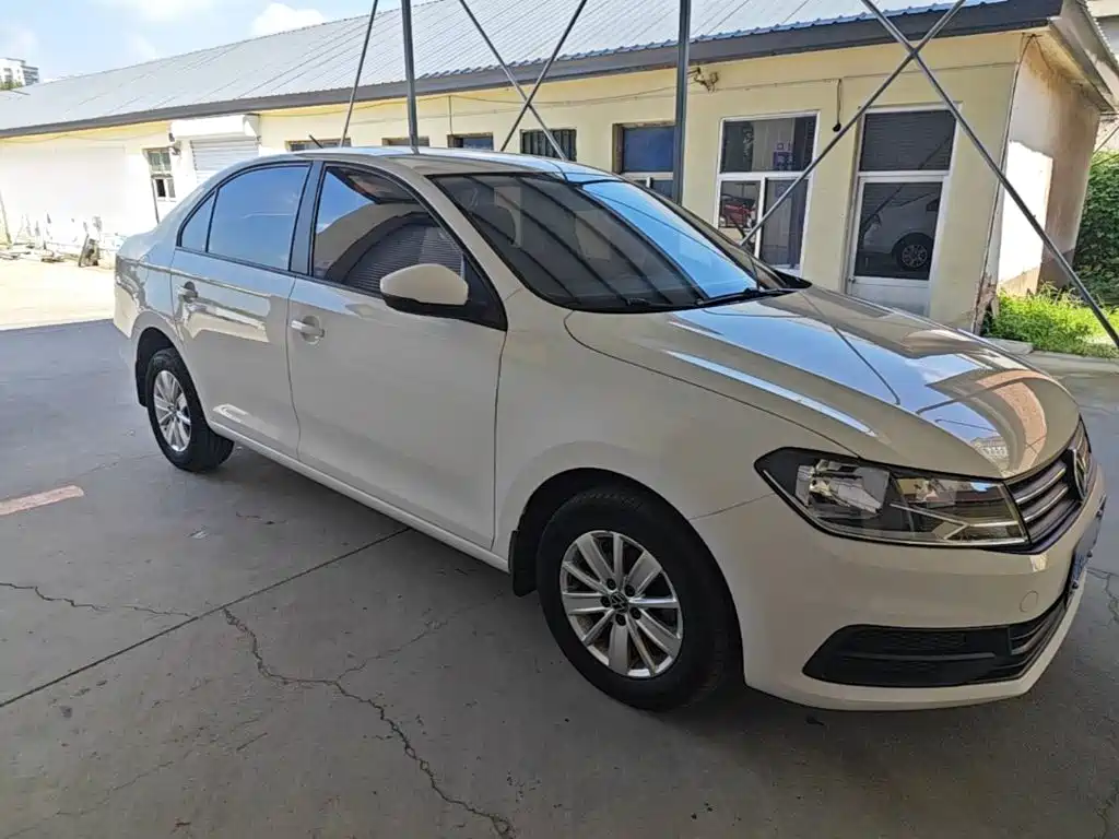 Volkswagen Santana — миниатюра 4