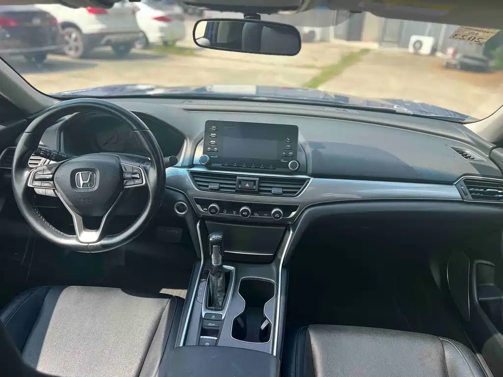 Honda Accord — миниатюра 7