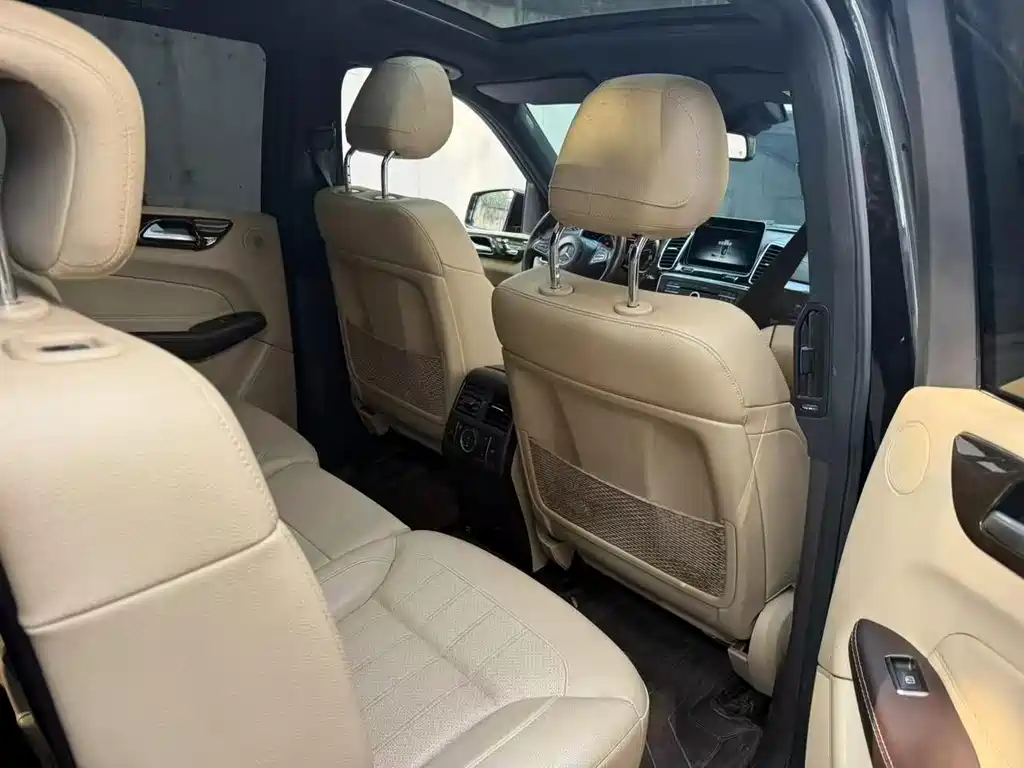 MERCEDES-BENZ GLS