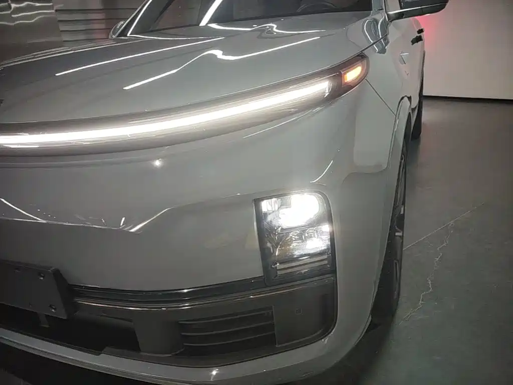 Li Auto Li L8 — миниатюра 24