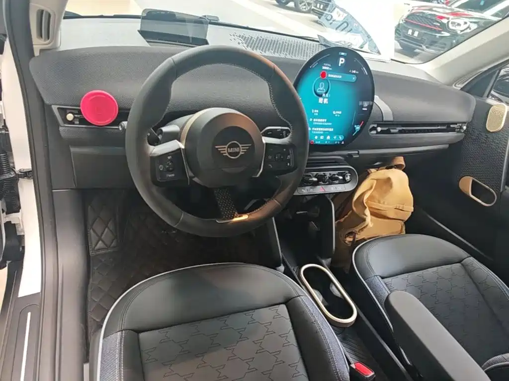 MINI MINI COOPER EV — миниатюра 10