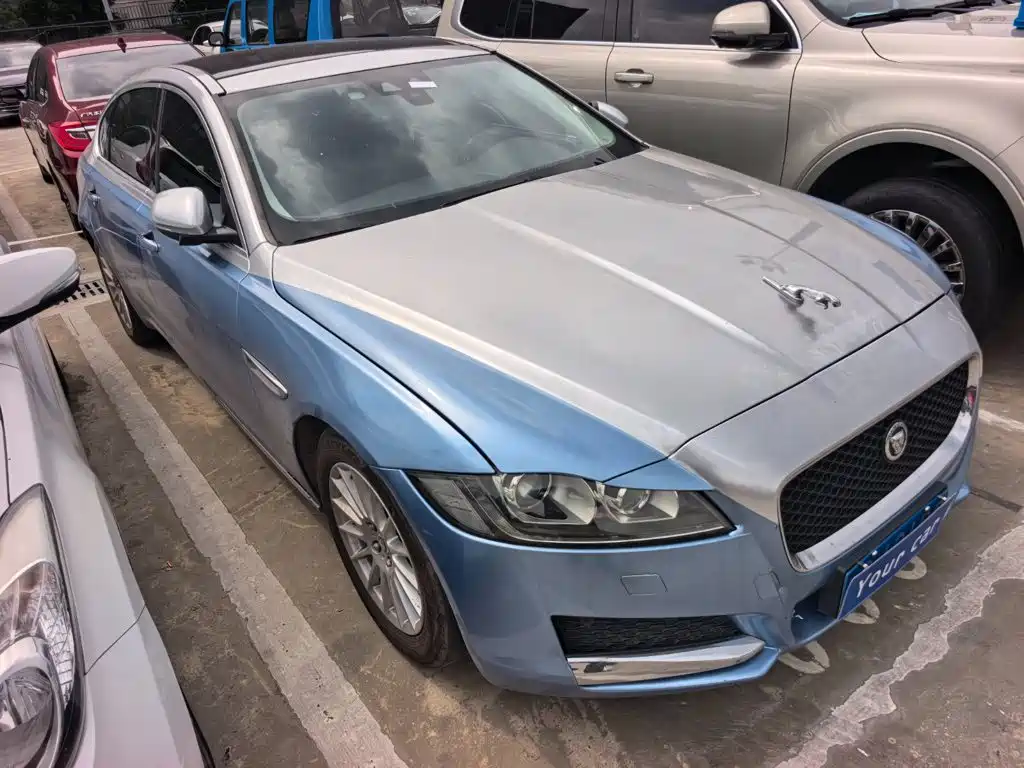 Jaguar XFL — миниатюра 3