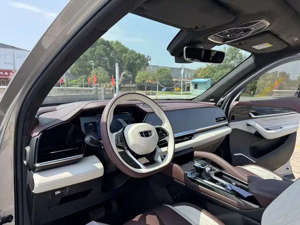 Geely Xingyue L — миниатюра 11