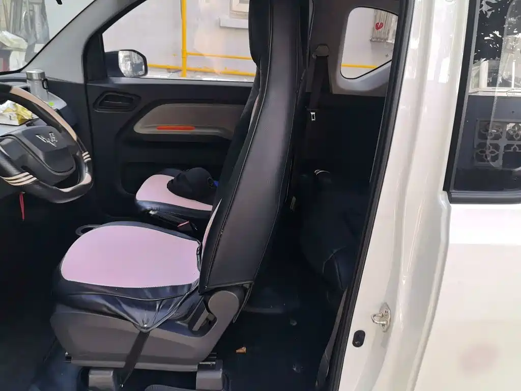 Wuling MINIEV — миниатюра 13