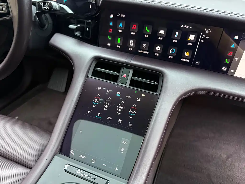 Porsche Taycan — миниатюра 12