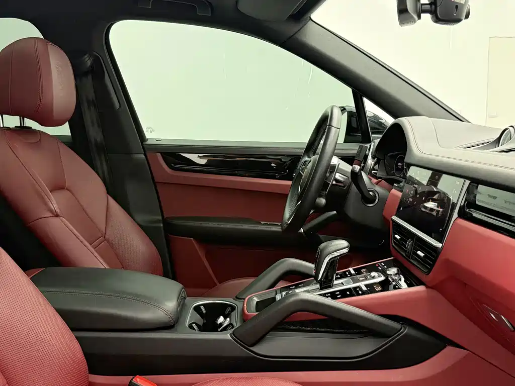 Porsche Cayenne Hybrid — миниатюра 22