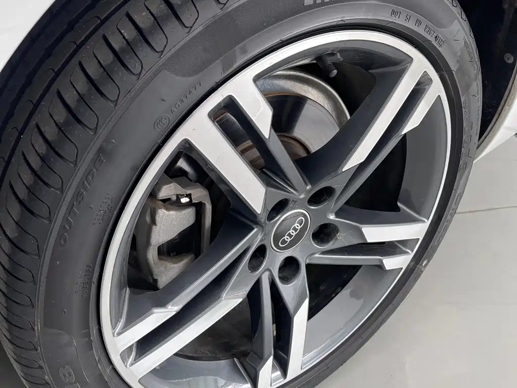Audi A4L — миниатюра 11
