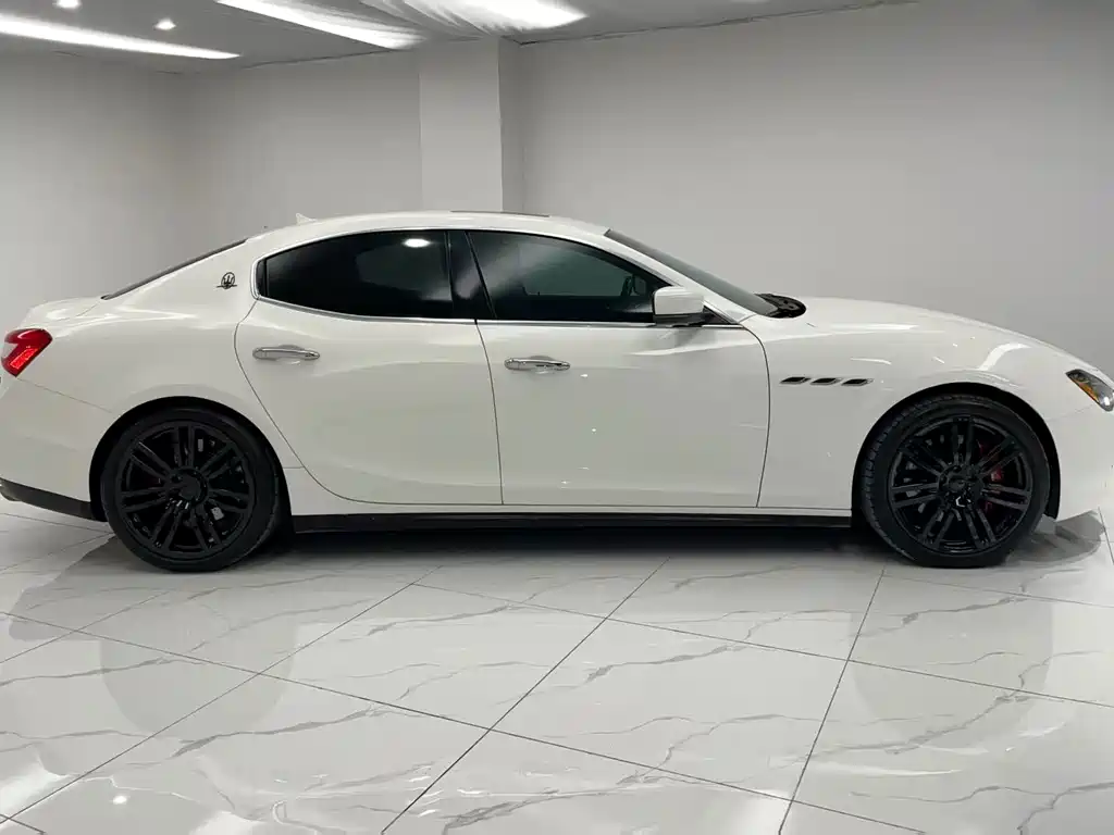 Maserati Ghibli — миниатюра 5