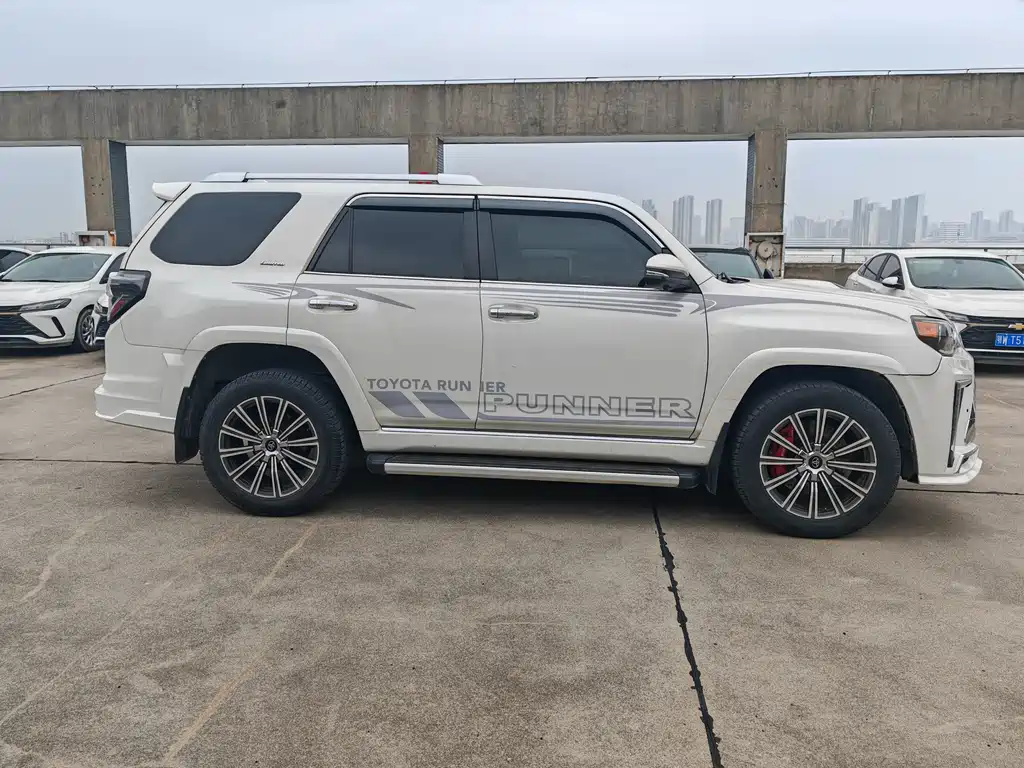 Toyota 4Runner 2020 4.0L AT