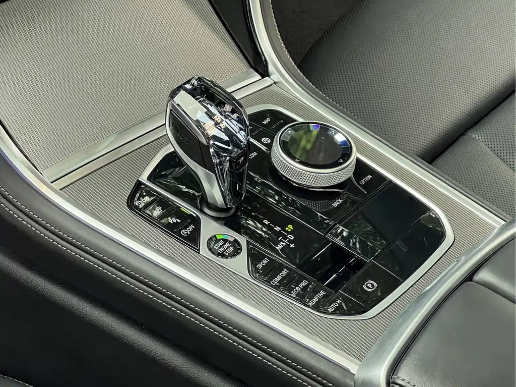 BMW 8 Series — миниатюра 18