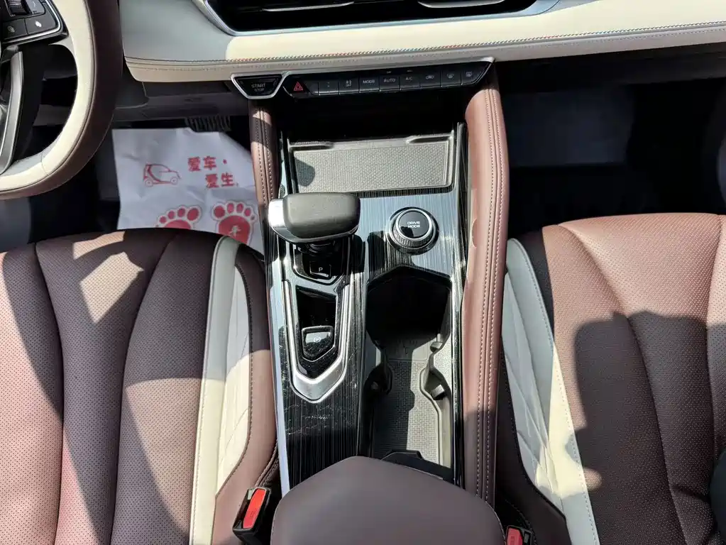 Geely Xingyue L — миниатюра 32