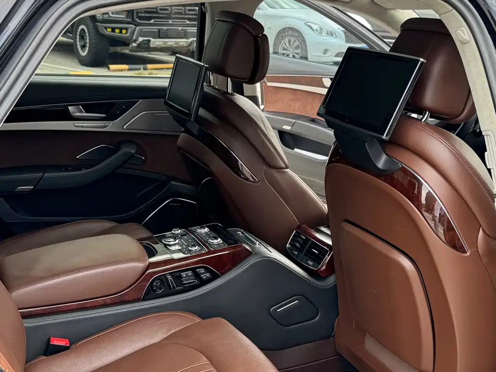 Audi A8 2012 A8L 6.3 FSI W12 quattro