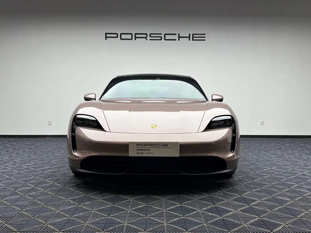 Porsche Taycan — миниатюра 2