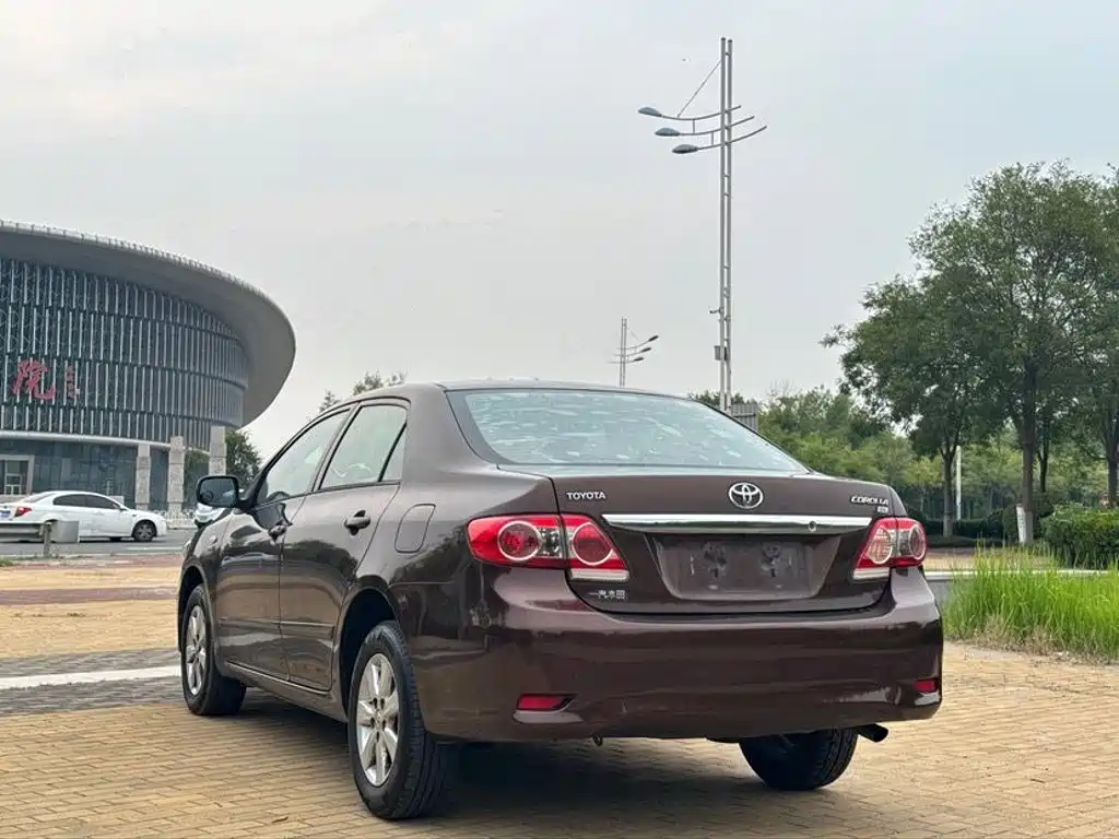 Toyota Corolla — миниатюра 6