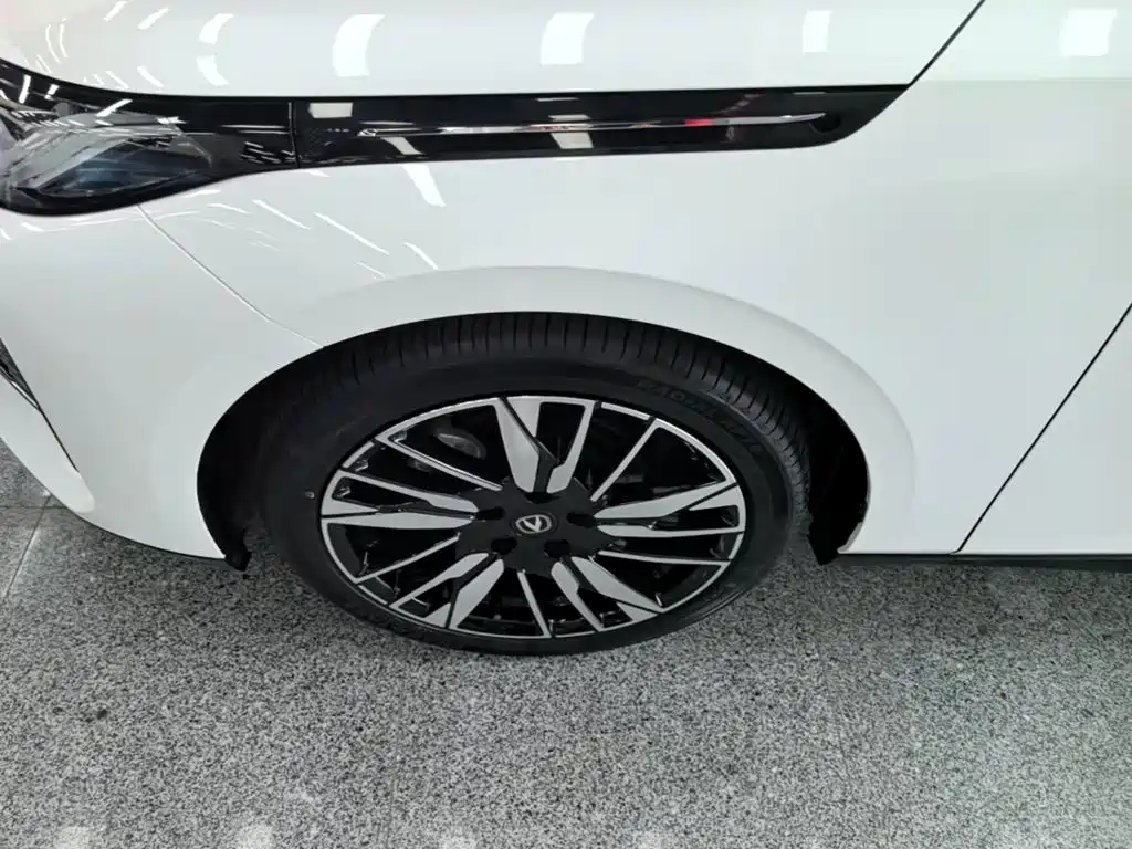 Changan Eado — миниатюра 23