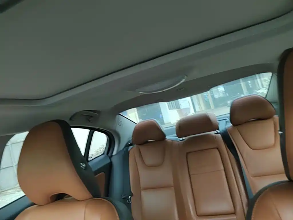 Volvo S60 — миниатюра 18