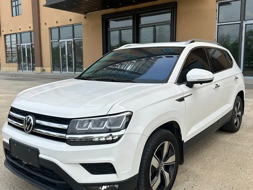 Купить Volkswagen Tharu