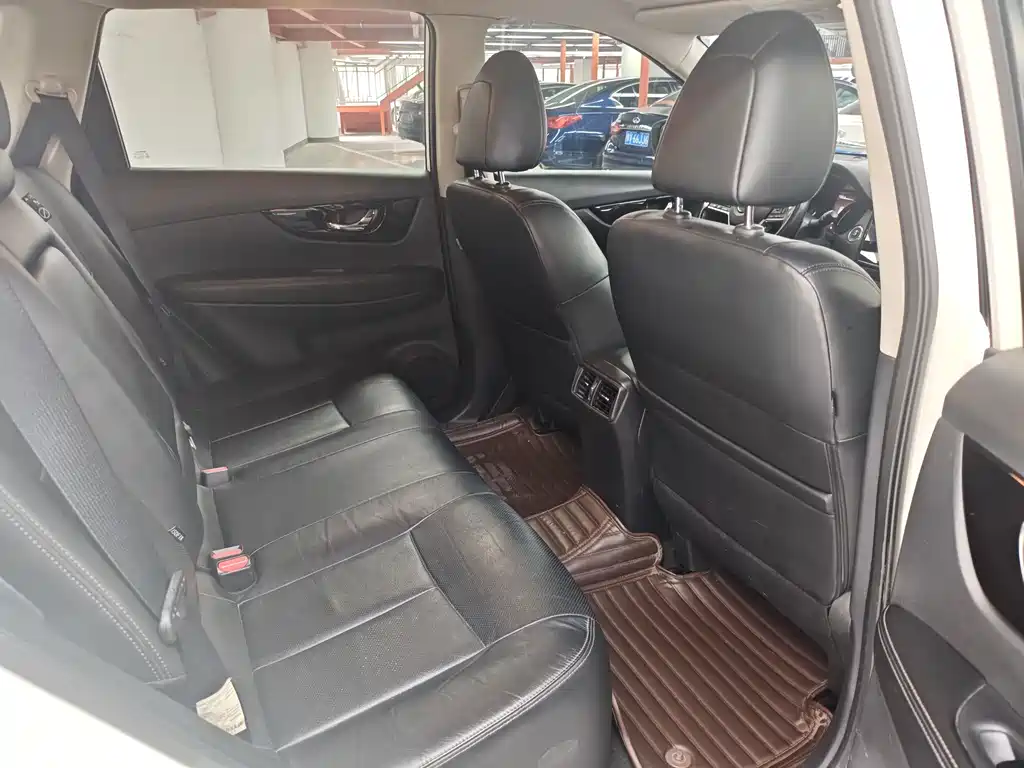 Nissan X-Trail — миниатюра 12